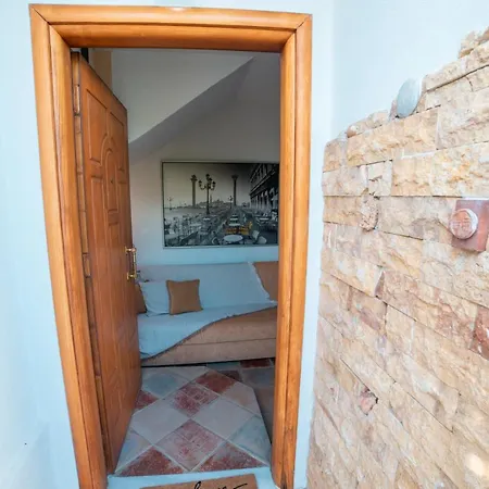 Akava Garden House بيت للعطل فولوس