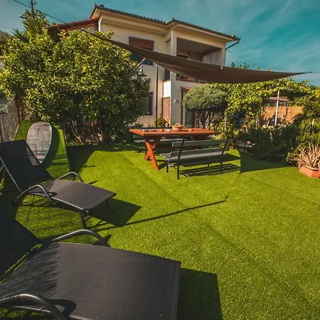 Akava Garden House فولوس