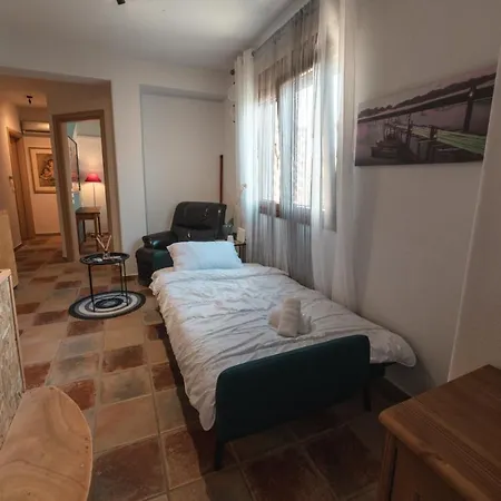 Akava Garden House *