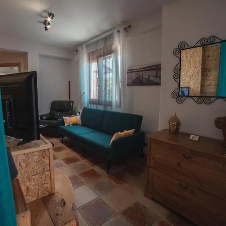 Akava Garden House Feriehus Volos